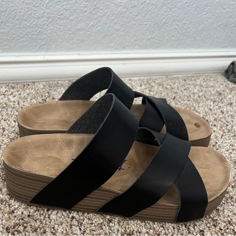 black platform sandals